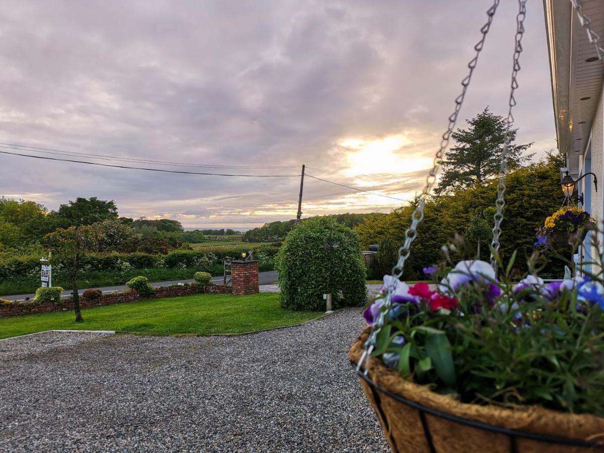 Rest A While Bed and Breakfast Bushmills Exterior foto